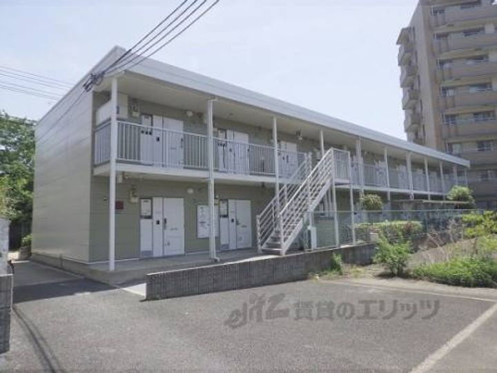 レオパレスＪＯＹ 2階建