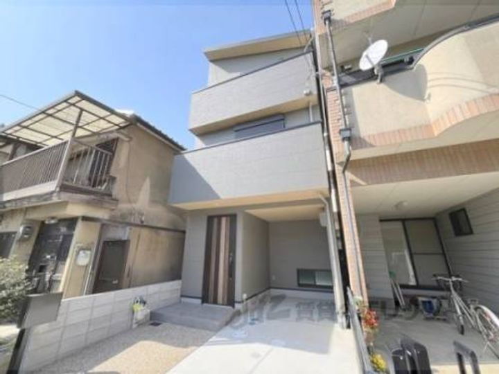 大久保町旦椋１１－１３貸家