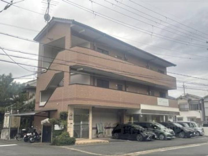 学園前・西ランビレッジ