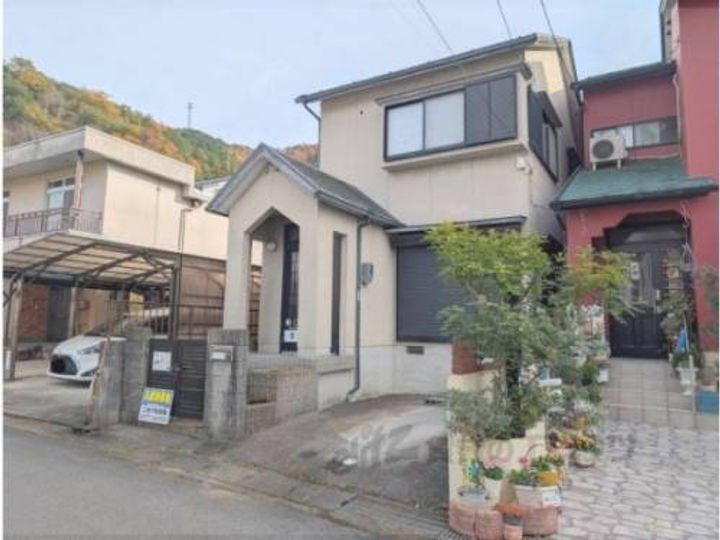 曽我部町南条向山１２