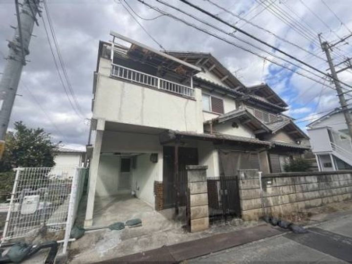 蔵之宮町１－１９貸家