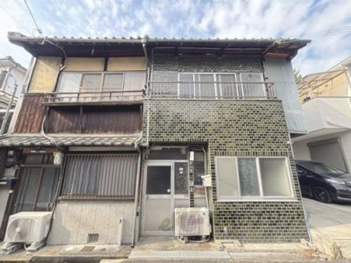 東香里園町２６－１８