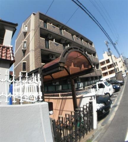 コスモコート大南 4階建