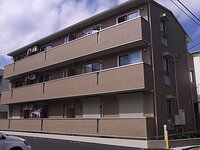 神奈川県横浜市戸塚区名瀬町 3階建 築13年10ヶ月