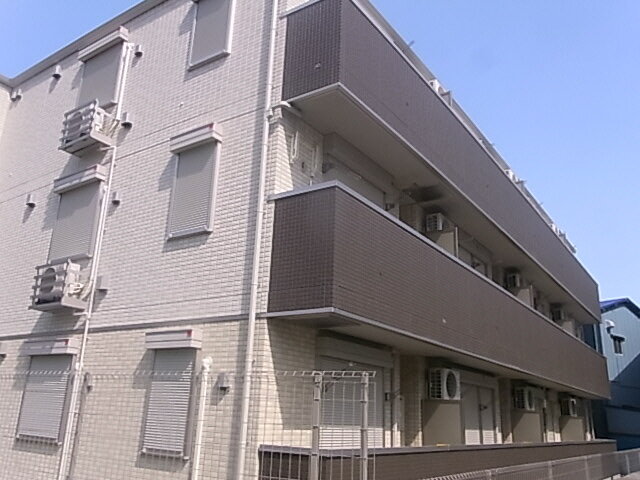 神奈川県横浜市港南区港南３丁目 3階建 築10年7ヶ月