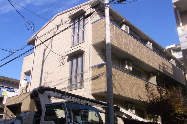 神奈川県横浜市港南区最戸１丁目 3階建 築8年8ヶ月