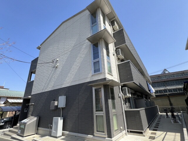 神奈川県横浜市港南区丸山台２丁目 3階建 築6年11ヶ月