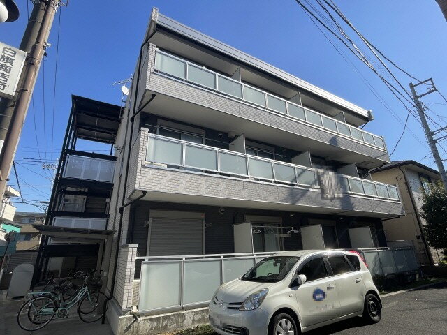 神奈川県横浜市磯子区森３丁目 3階建 築12年