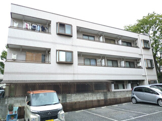 東京都足立区梅田８丁目 3階建 築32年7ヶ月