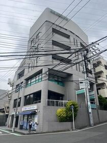 神奈川県横浜市青葉区しらとり台 地上5階地下1階建 築32年4ヶ月