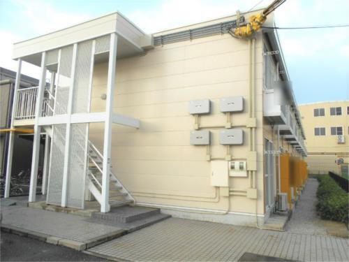 レオパレスグランドゥール 2階建