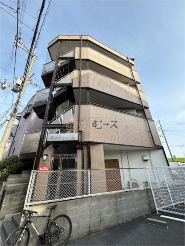 サンプラザ淀 4階建
