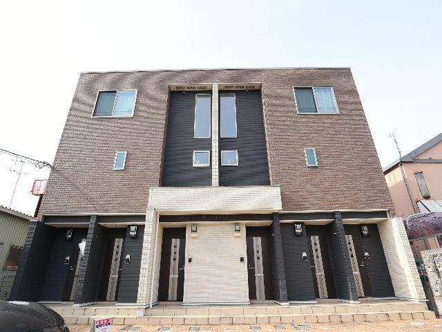 京都府木津川市吐師久保 3階建