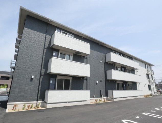 京都府相楽郡精華町大字北稲八間 3階建