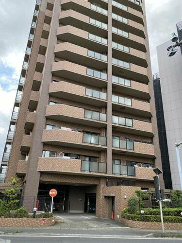 アルファグランデ市川国府台　小型ロールーフ車室