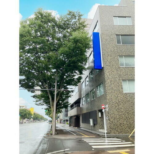 タッケンホールディングスビル