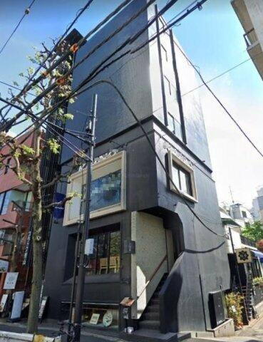 東京都港区南青山３丁目