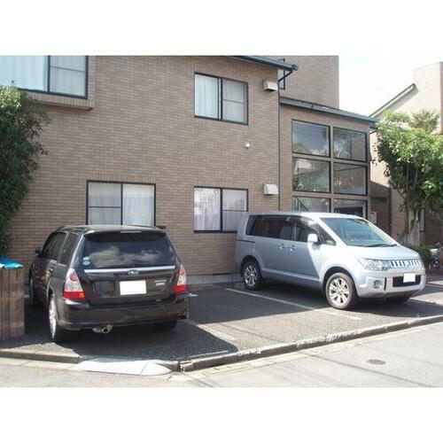 マロンクラッセ駐車場