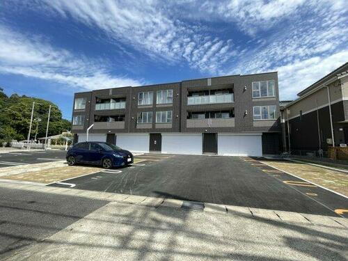 勝手塚コート（Ｐ２台契約可）