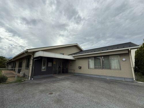 笛吹市石和町　介護施設