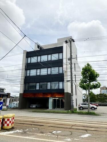 ＣＵＢＥ高岡宝町（旧共栄火災海上保険株式会社高岡支社）