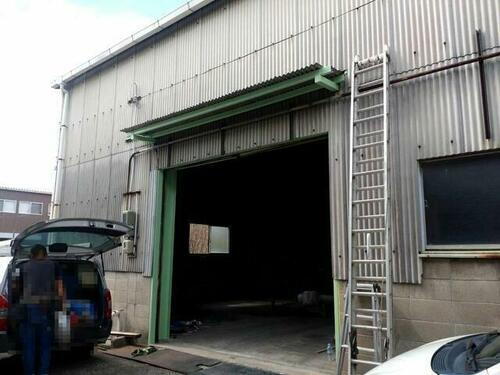 若松町５丁目貸倉庫（南側角）