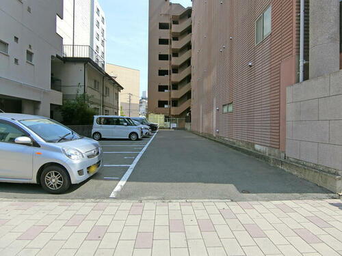 宝町ガレージ