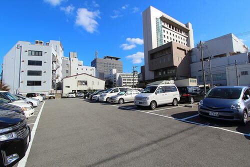 広道パーキング月極駐車場