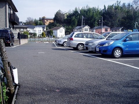 アムール桜ケ丘駐車場