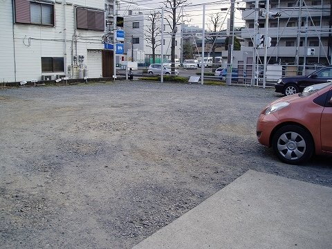 小形ＳＢ駐車場