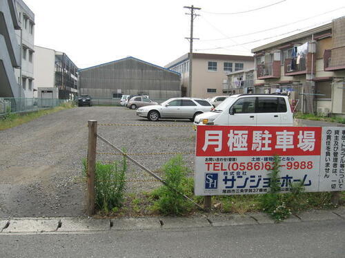 三条賀駐車場