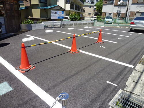 三春町六丁目駐車場