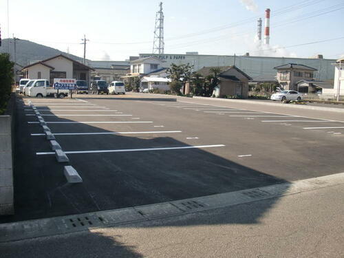 花木　崎田駐車所