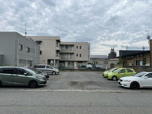 太郎丸西町二丁目パーキング（Ｕ）