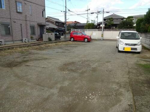 稲岡パーキング