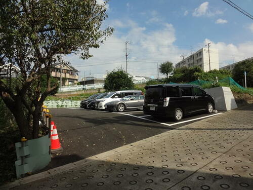 ＫＫ初山第２駐車場