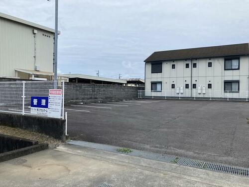 巻田駐車場