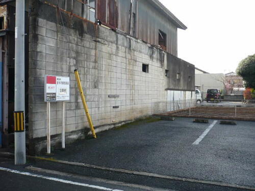 朝日町新井月極駐車場