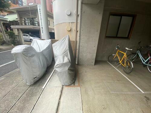 東京都文京区湯島２丁目