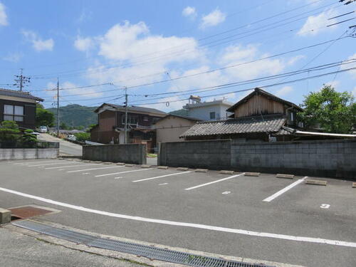 メゾン松崎駐車場