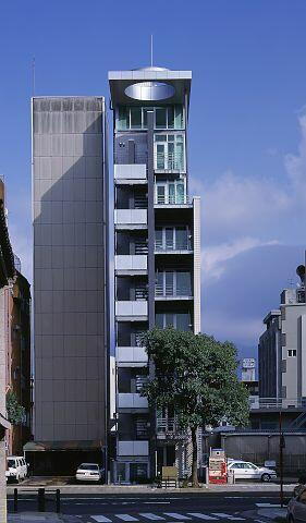 クリスタルビル