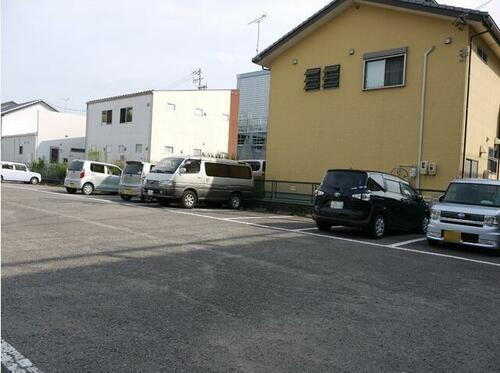 住吉町駐車場