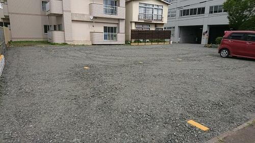 幸町１３－３駐車場