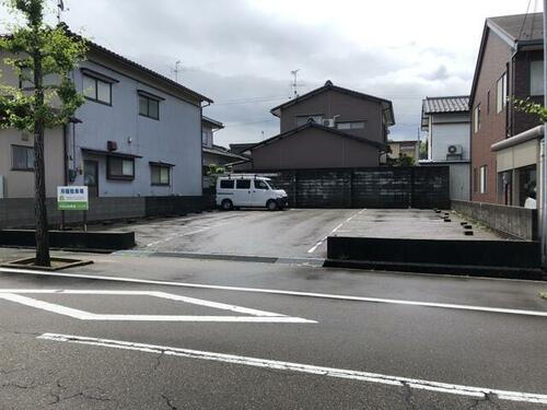 円光寺藤村駐車場