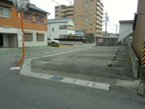 三重県津市八町１丁目