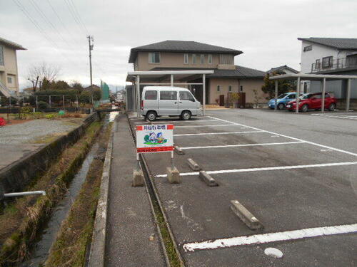 婦中町上田島月極駐車場