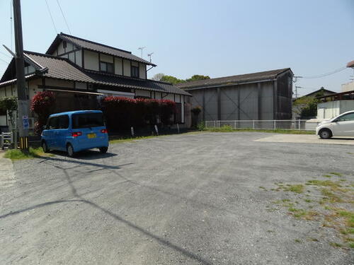 牛島守正　駐車場