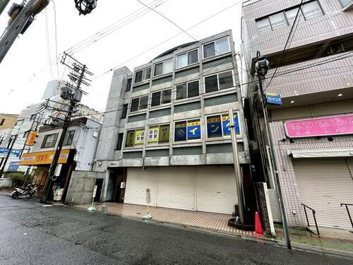 高石駅１分　３階部分約５４㎡　男女別共用トイレ・流し台・ＥＶ有