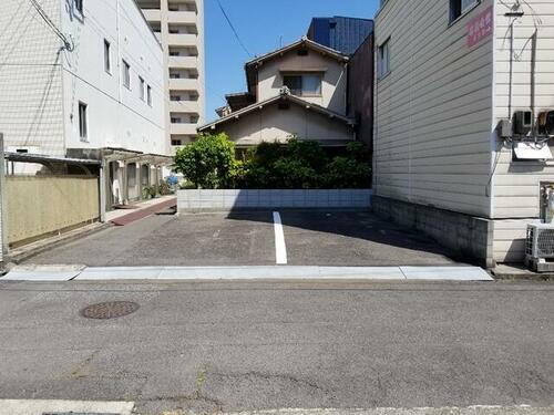 塩上町駐車場