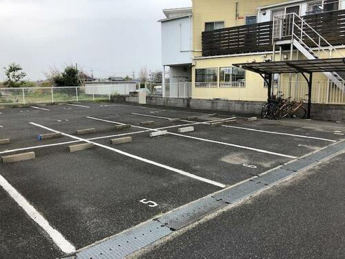 泉北ニュータウン駐車場